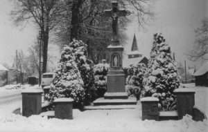 Historisches Rickelrath Dorfkreuz im Winter