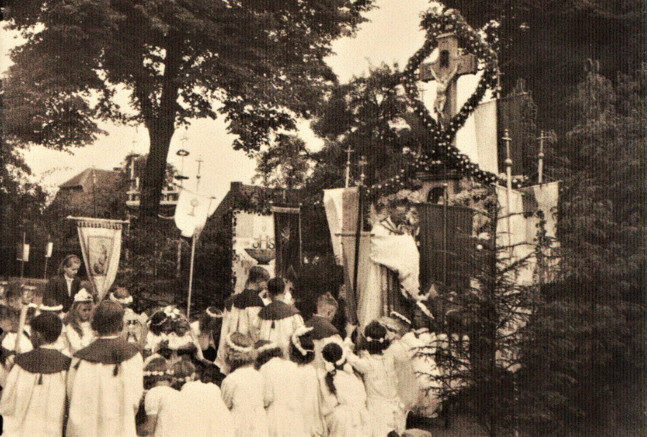 Historisches Rickelrath Fronleichnam Dorfkreuz