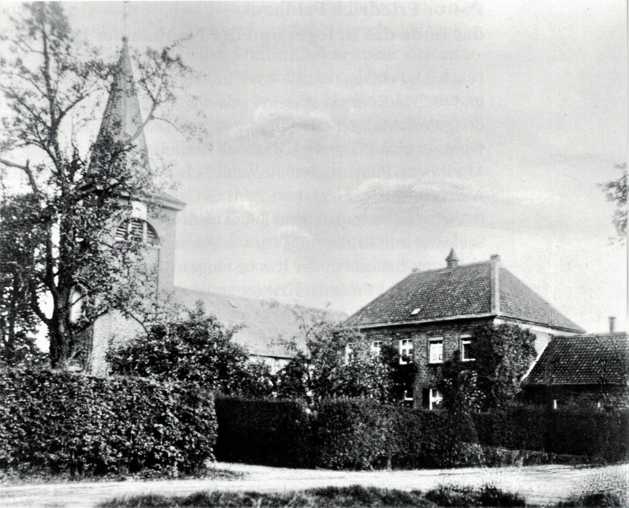 Historisches Rickelrath Pfarrhaus aus Sicht Angerweg