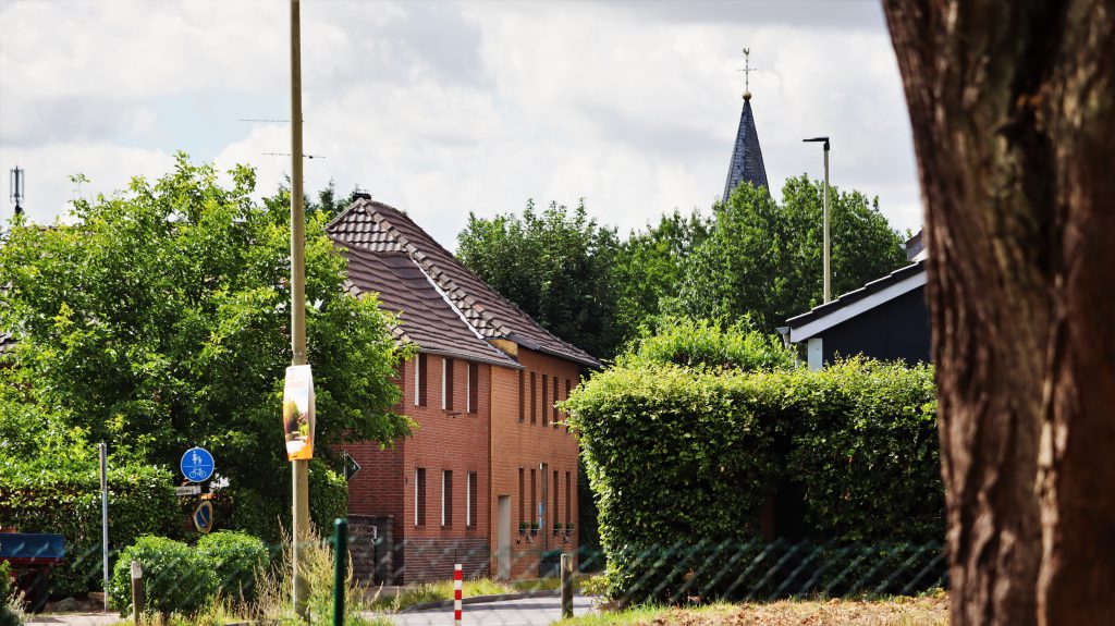 Ortseingang Rickelrath aus Richtung Friedhof