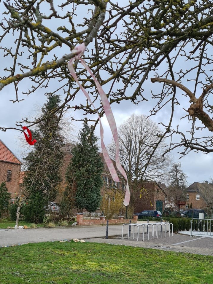 Osterbaum auf dem Anger